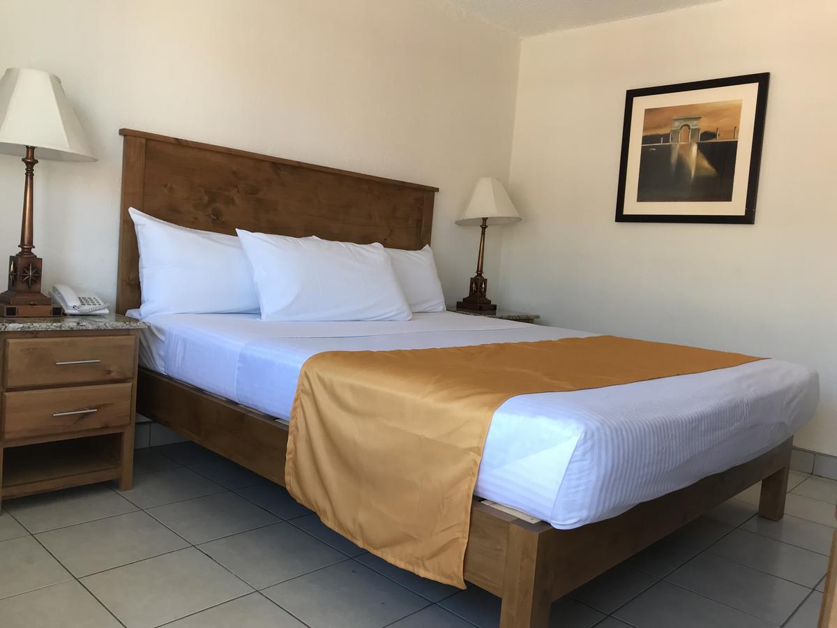 Hotel Guillen Jr Tijuana Kültér fotó