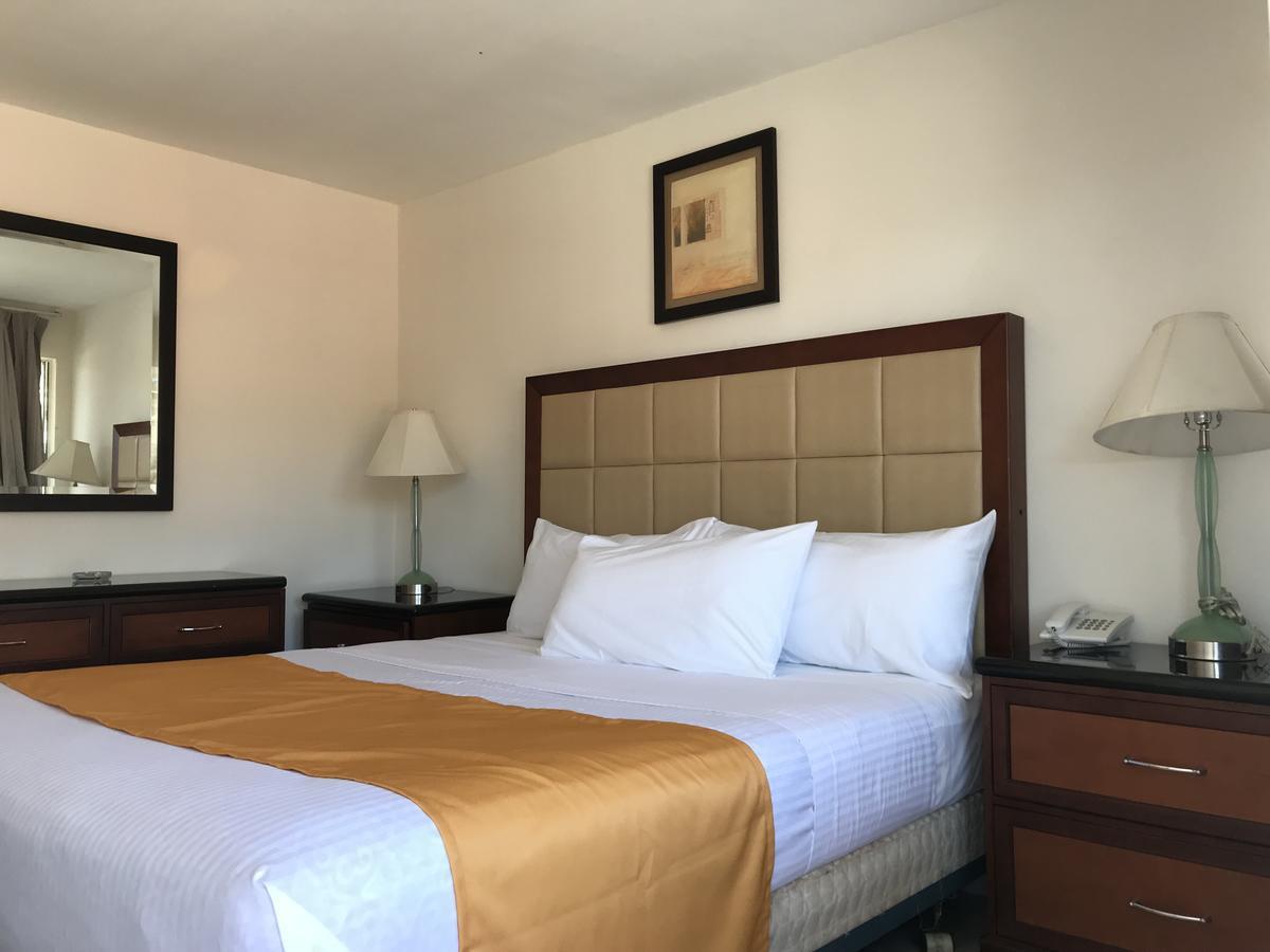 Hotel Guillen Jr Tijuana Kültér fotó