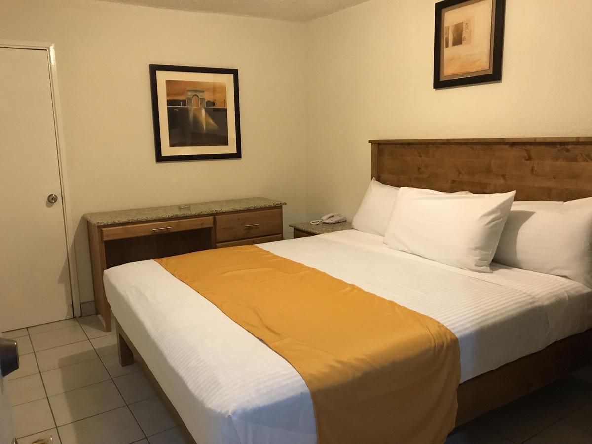 Hotel Guillen Jr Tijuana Kültér fotó