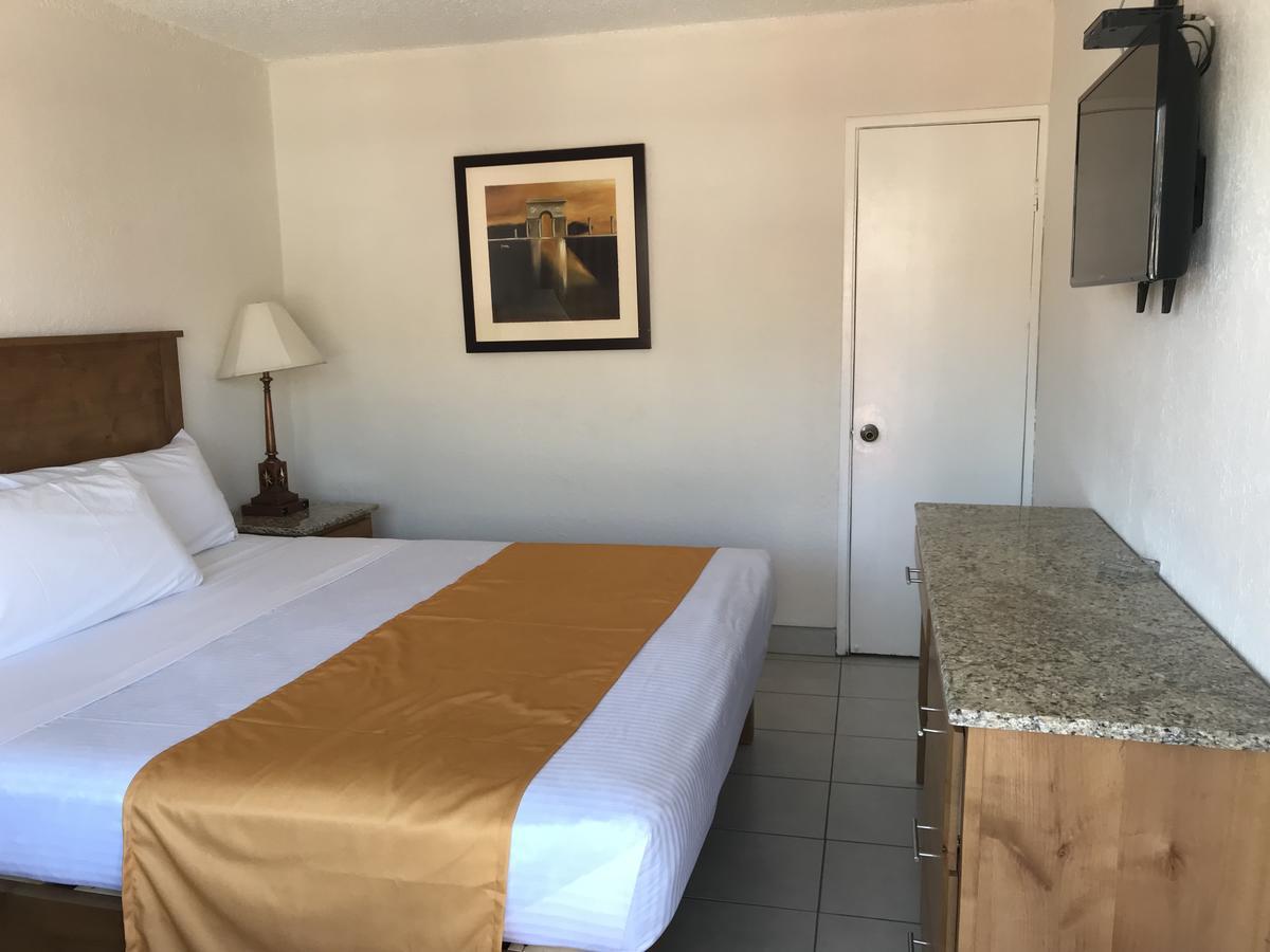 Hotel Guillen Jr Tijuana Kültér fotó